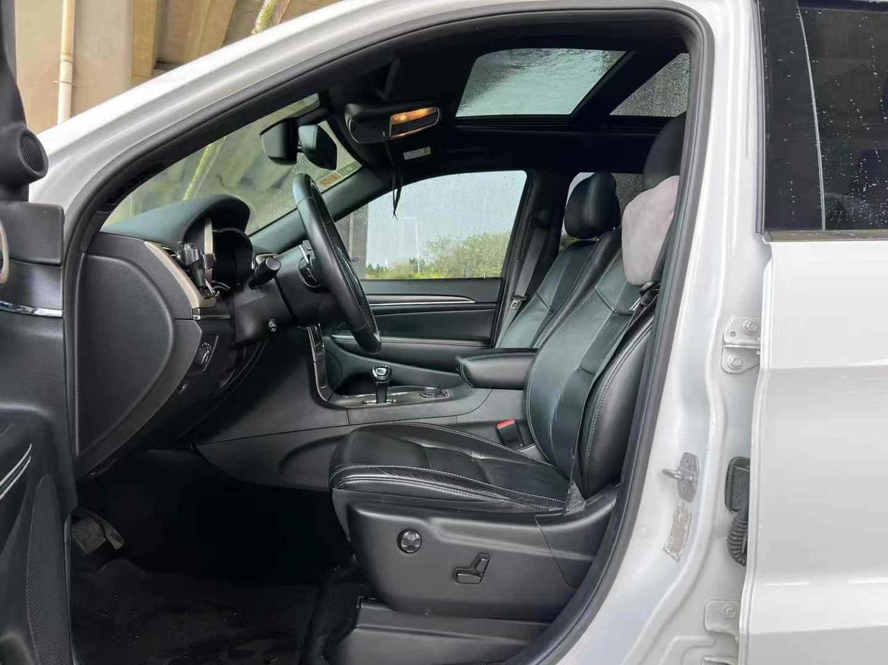 Jeep Grand Cherokee (Import)