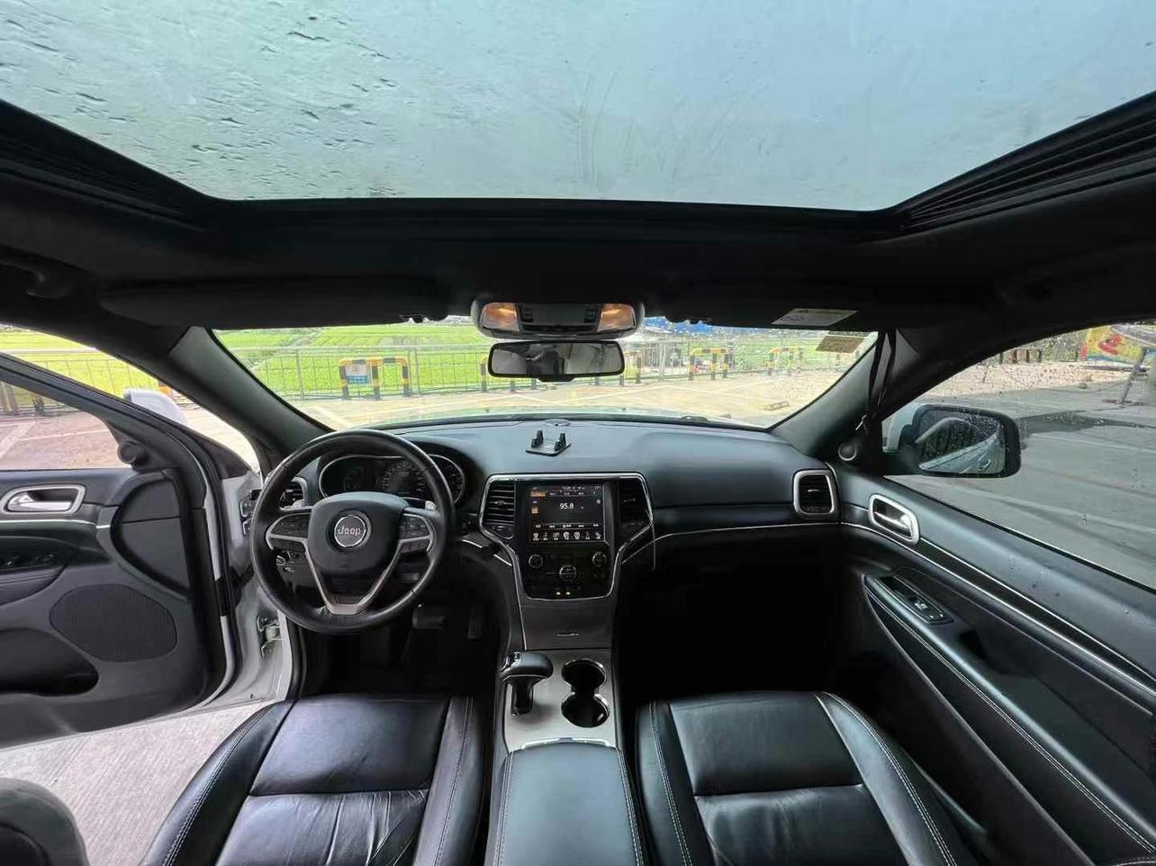 Jeep Grand Cherokee (Import)