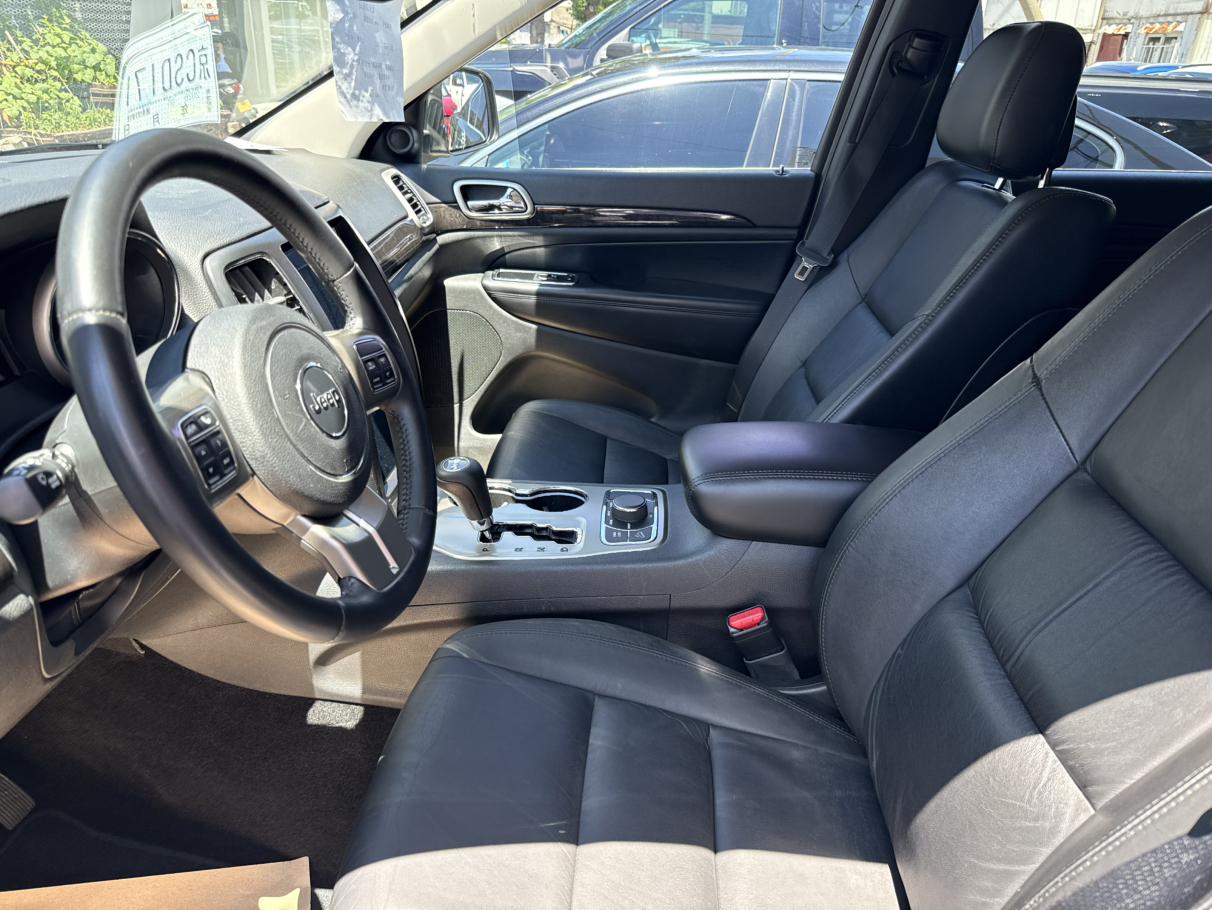 Jeep Grand Cherokee (Import)