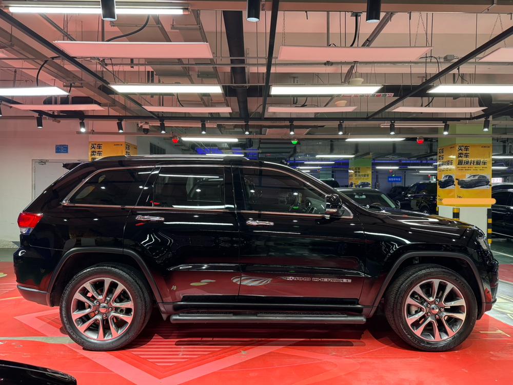 Jeep Grand Cherokee (Import)