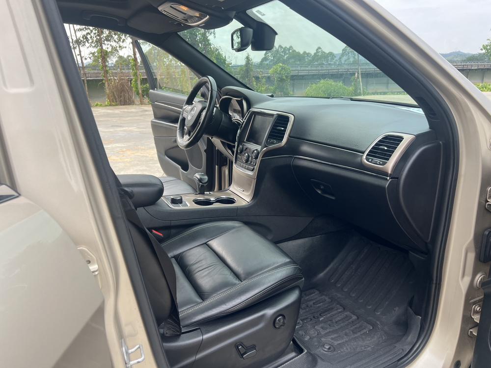 Jeep Grand Cherokee (Import)