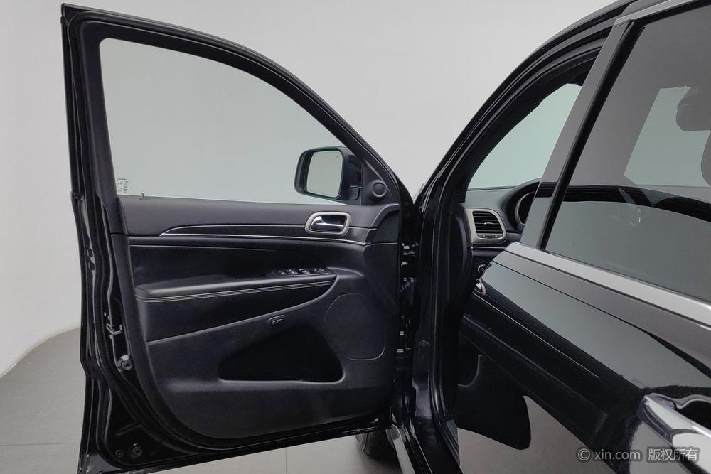 Jeep Grand Cherokee (Import)