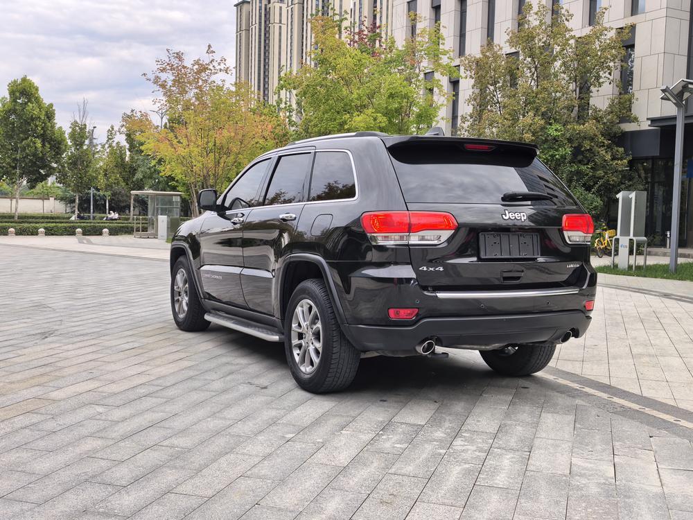 Jeep Grand Cherokee (Import)