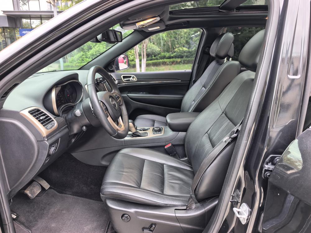 Jeep Grand Cherokee (Import)