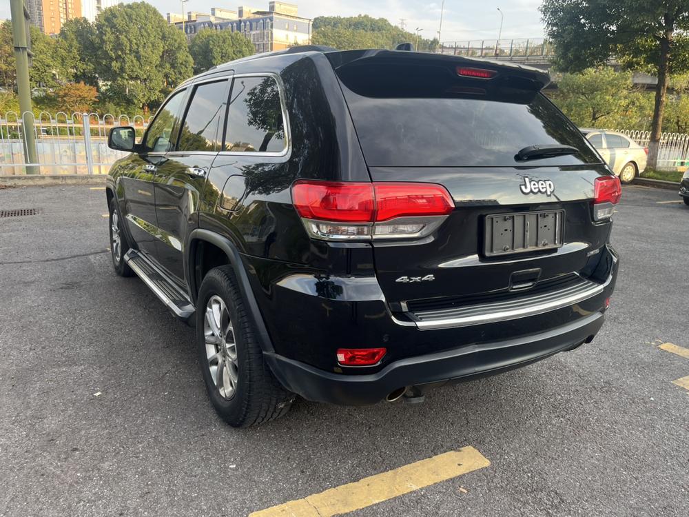 Jeep Grand Cherokee (Import)
