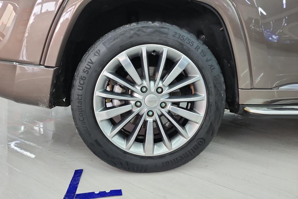 Jeep Grand Commander