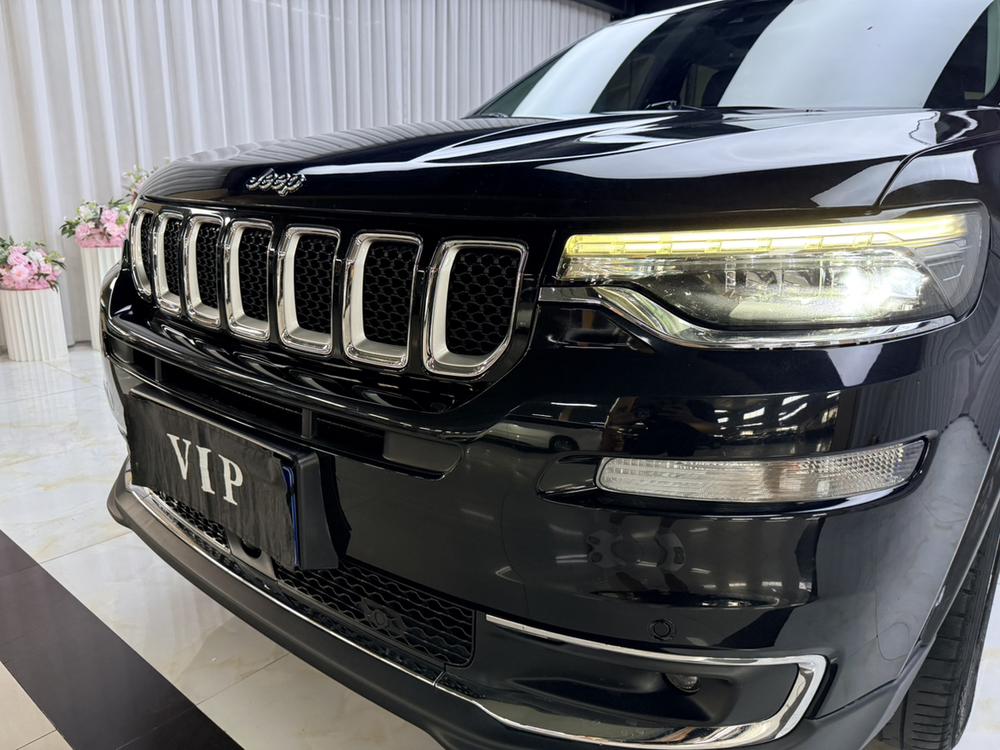 Jeep Grand Commander