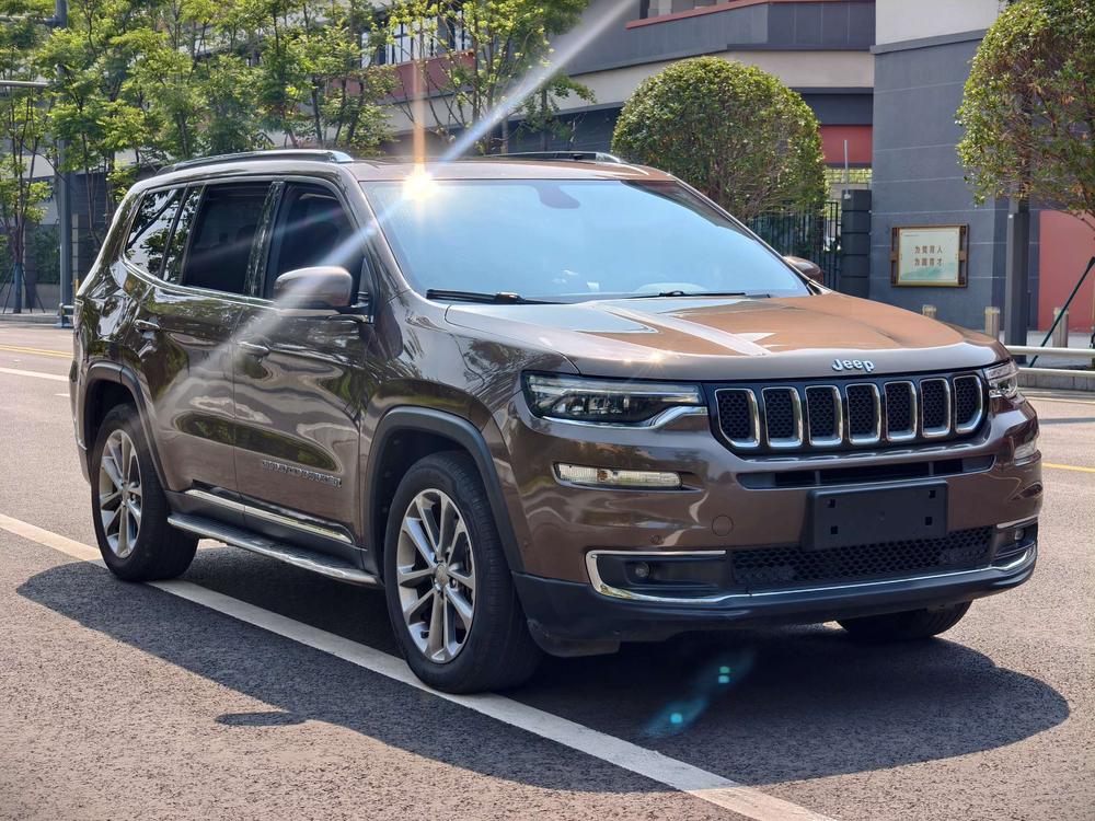 Jeep Grand Commander