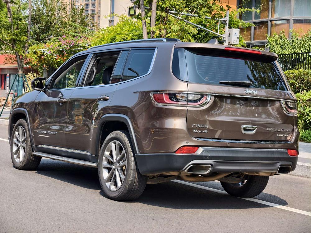 Jeep Grand Commander