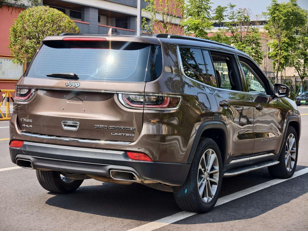 Jeep Grand Commander