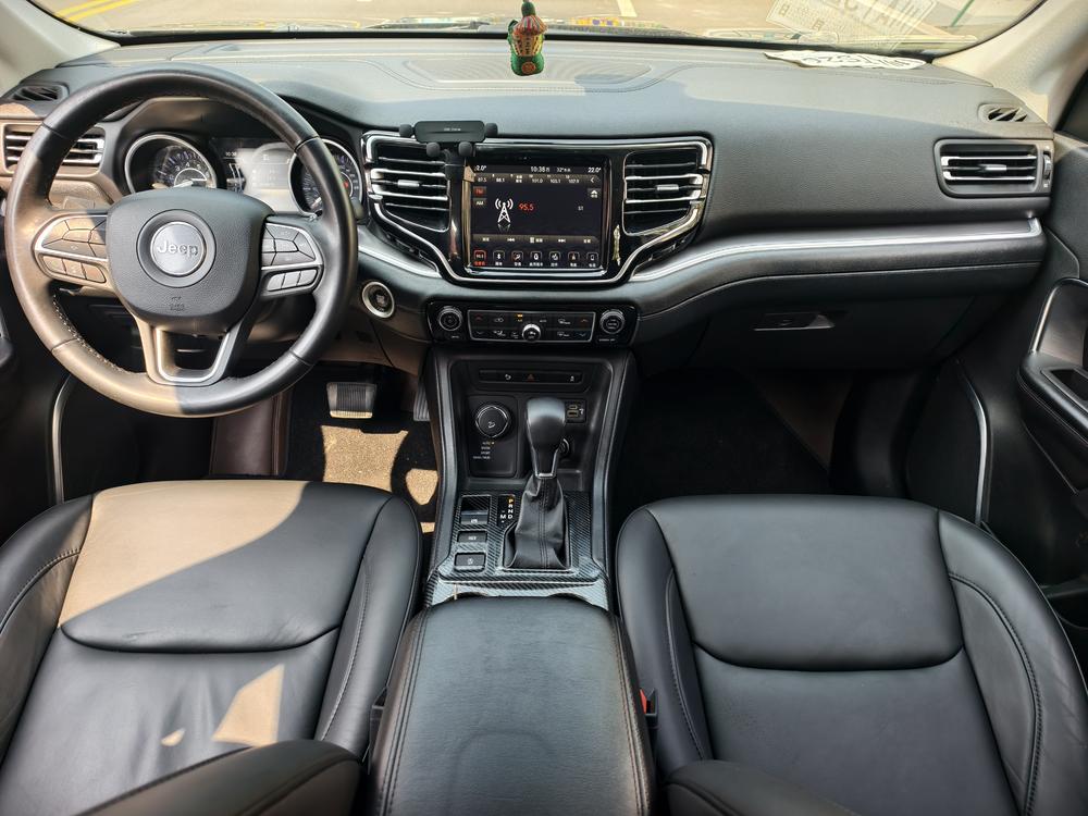 Jeep Grand Commander