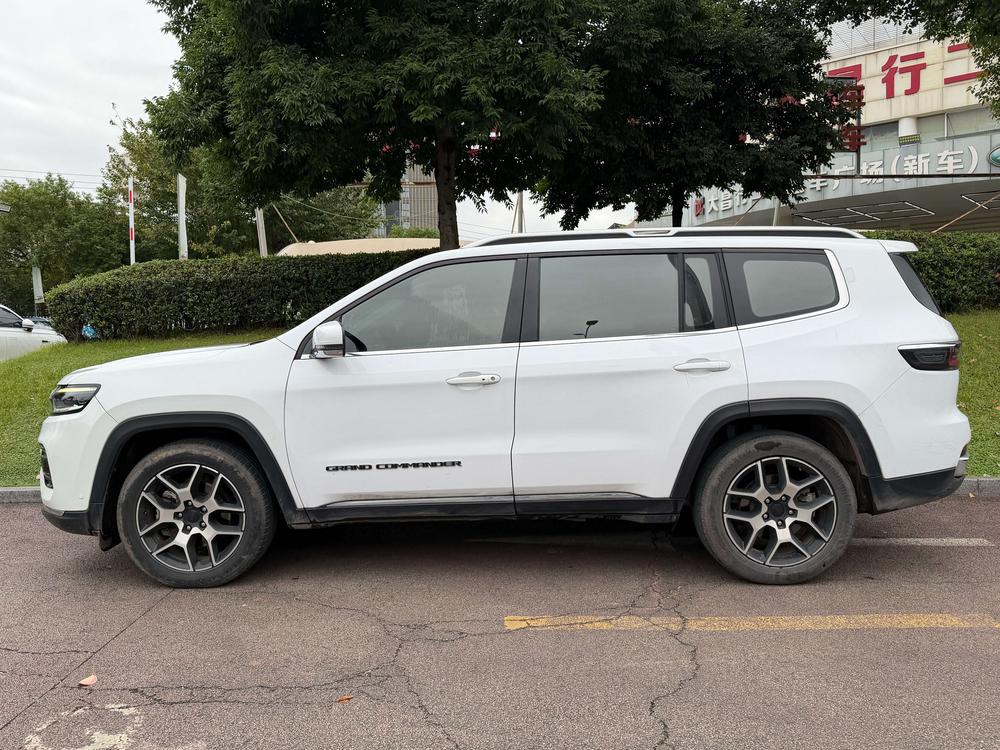 Jeep Grand Commander