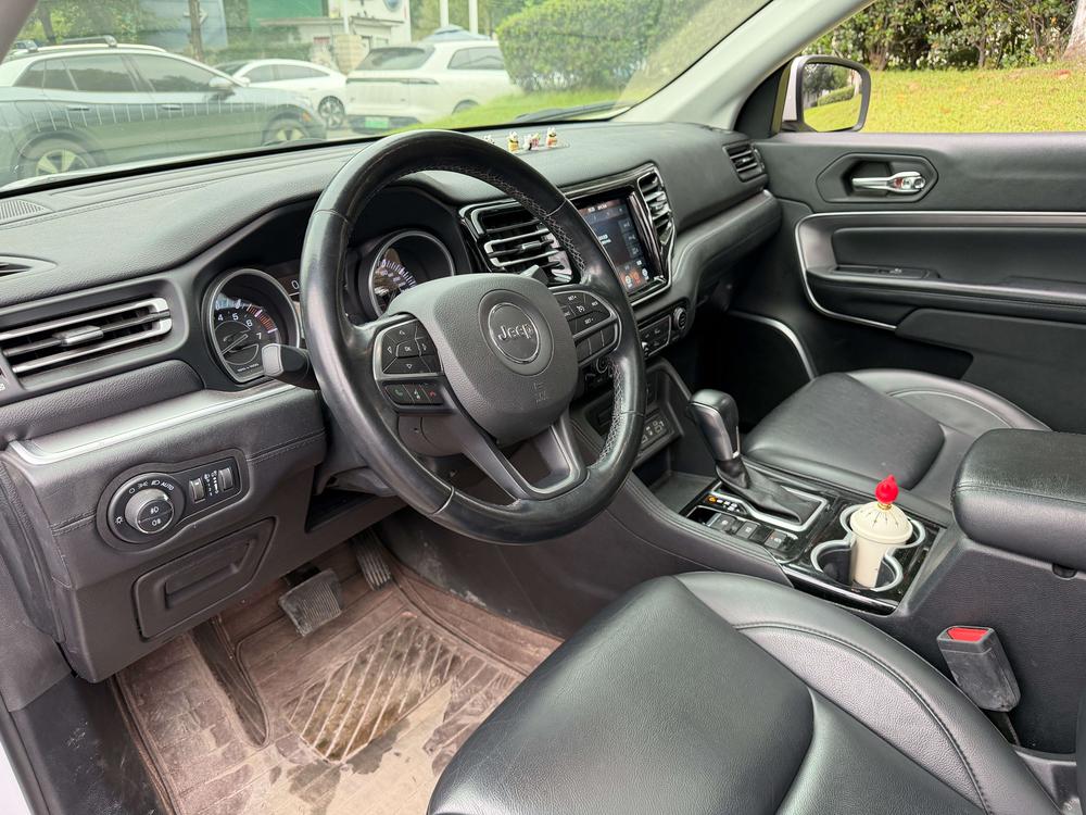 Jeep Grand Commander