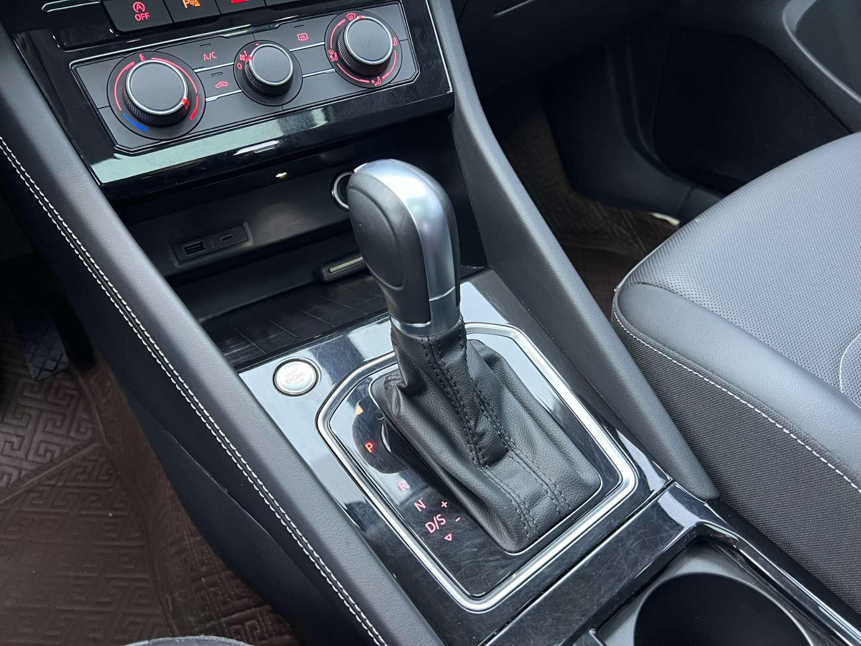 Jetta Jetta VS5
