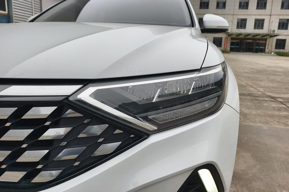 Jetta Jetta VS5