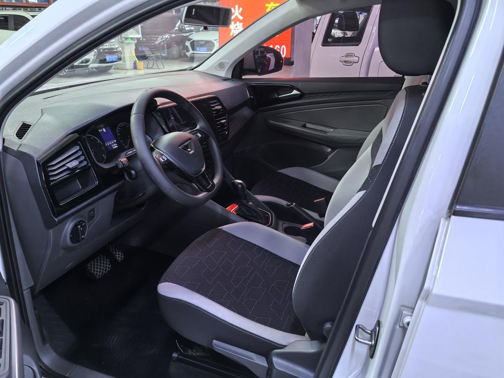 Jetta Jetta VS5