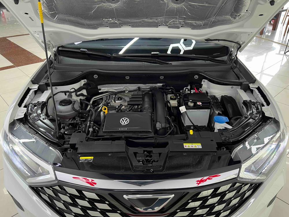Jetta Jetta VS5
