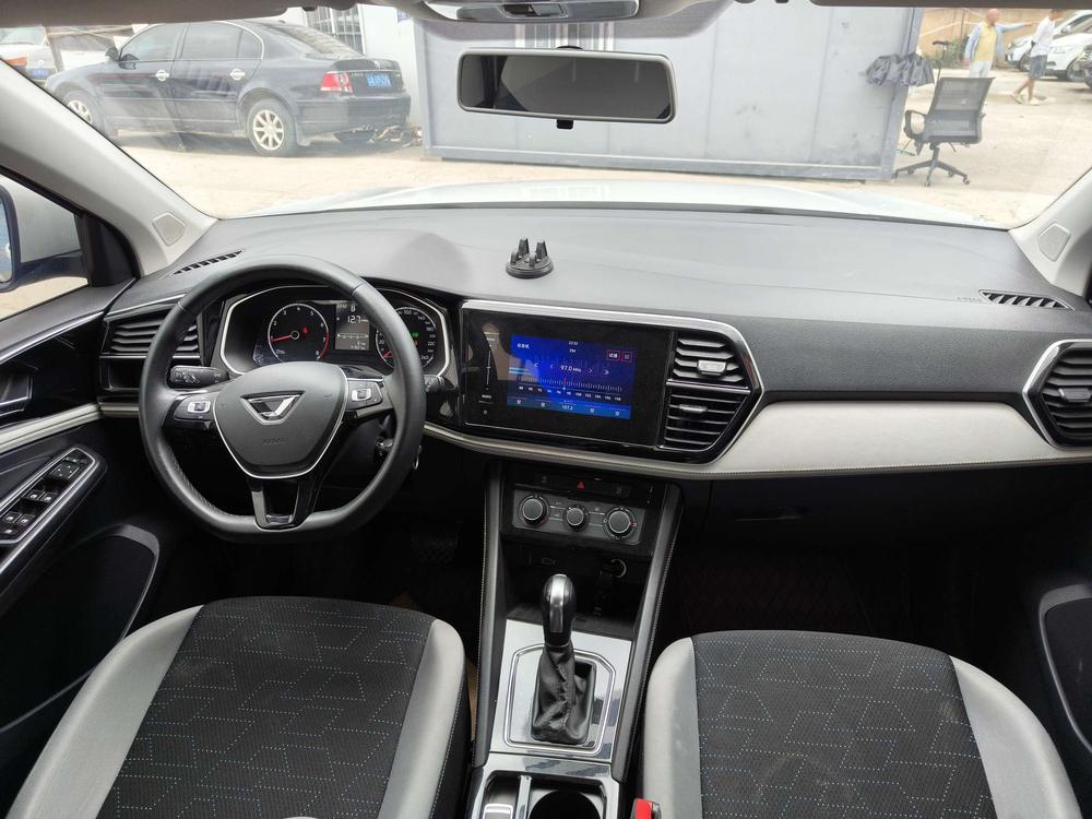 Jetta Jetta VS5