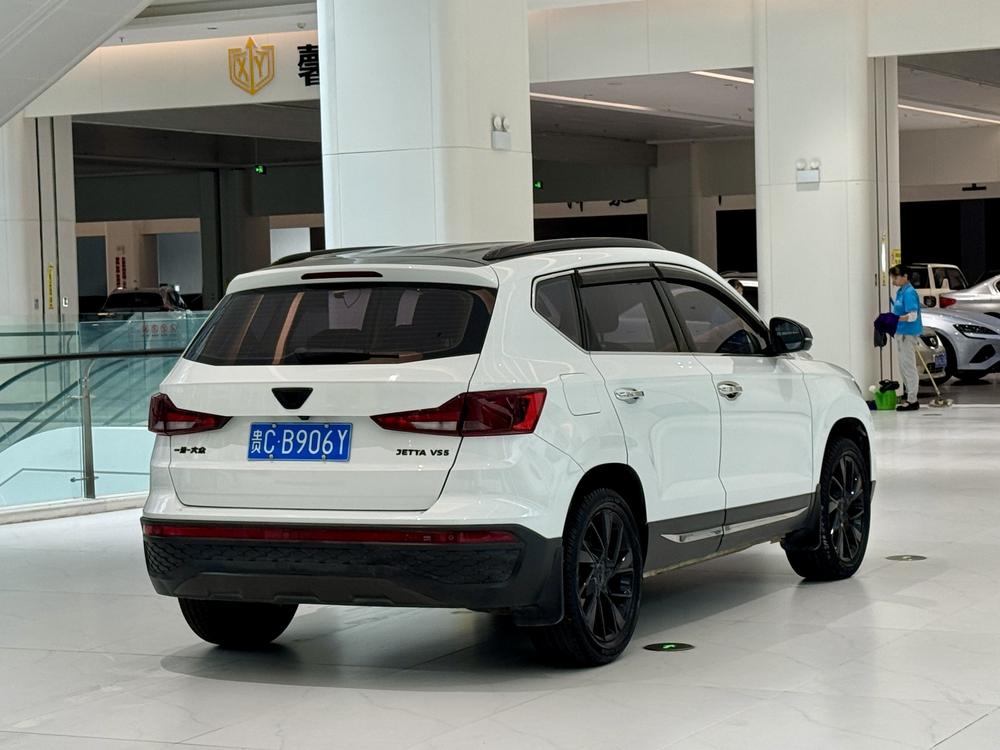 Jetta Jetta VS5