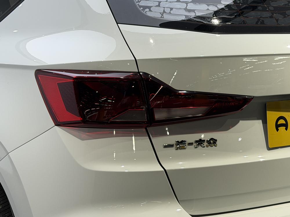 Jetta Jetta VS5