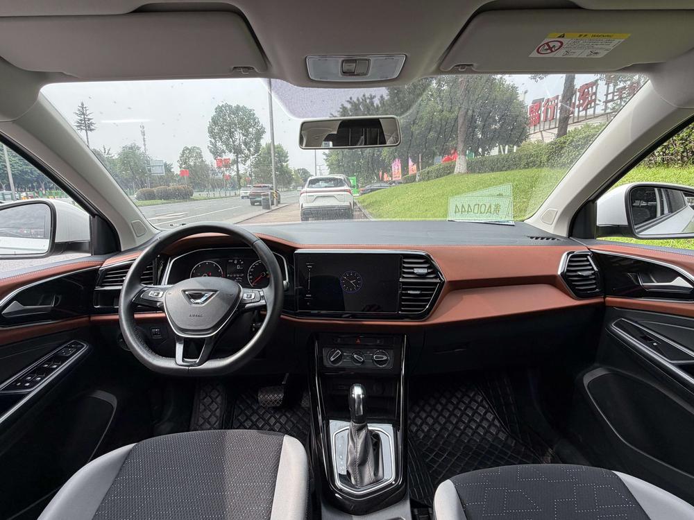 Jetta Jetta VS5