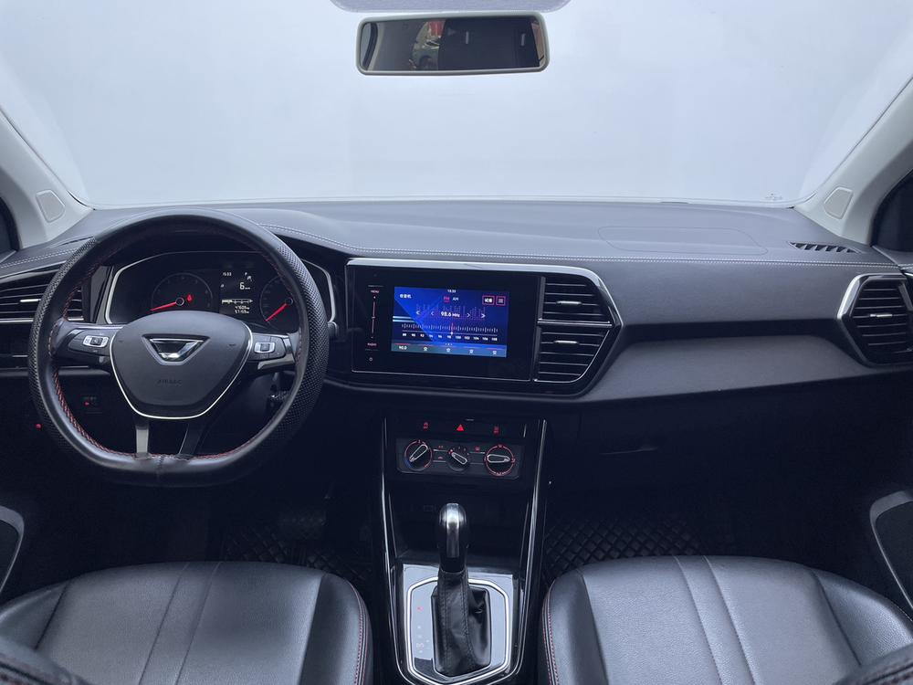 Jetta Jetta VS5