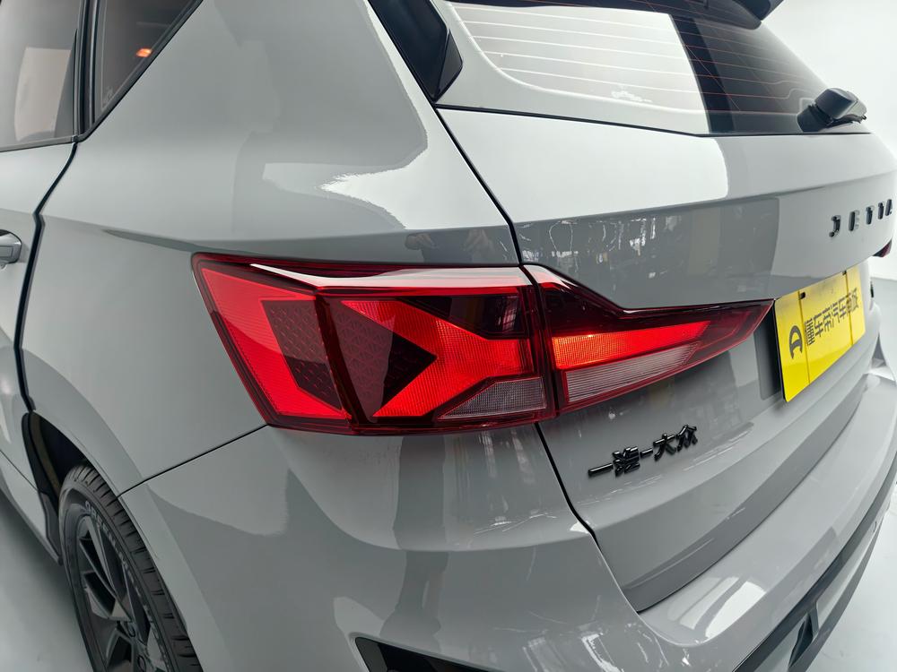 Jetta Jetta VS5