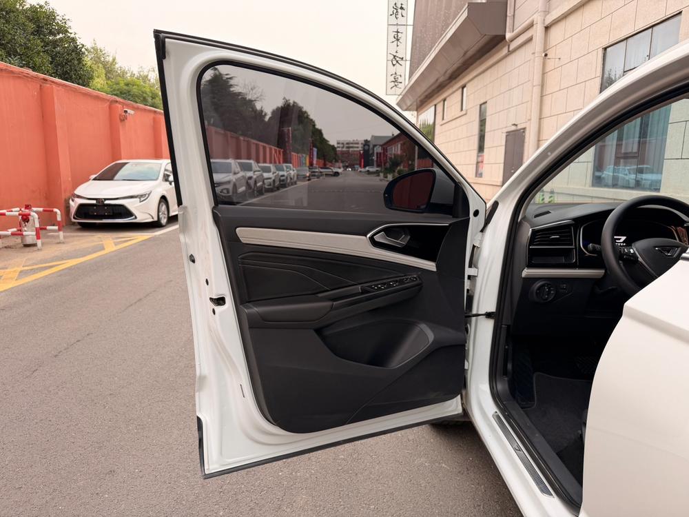 Jetta Jetta VS5