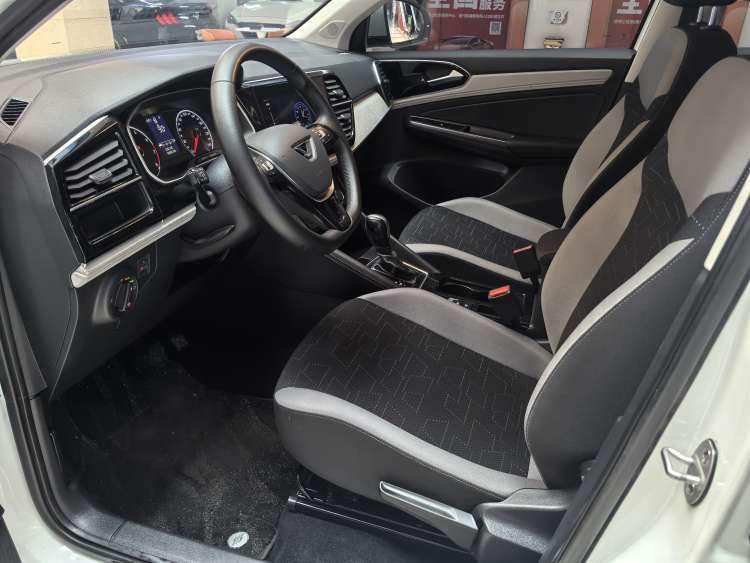 Jetta Jetta VS5