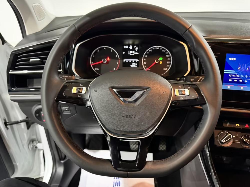 Jetta Jetta VS5