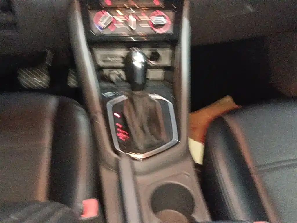 Jetta VS5