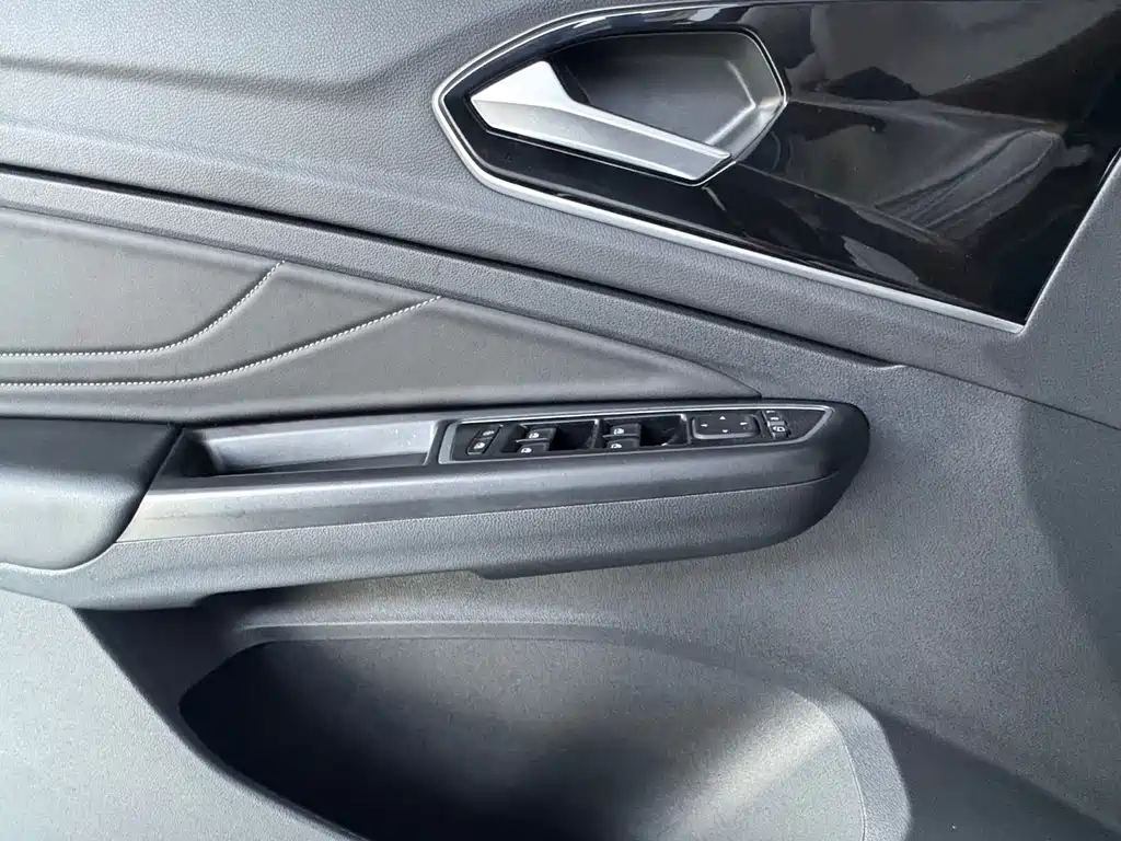 Jetta VS7