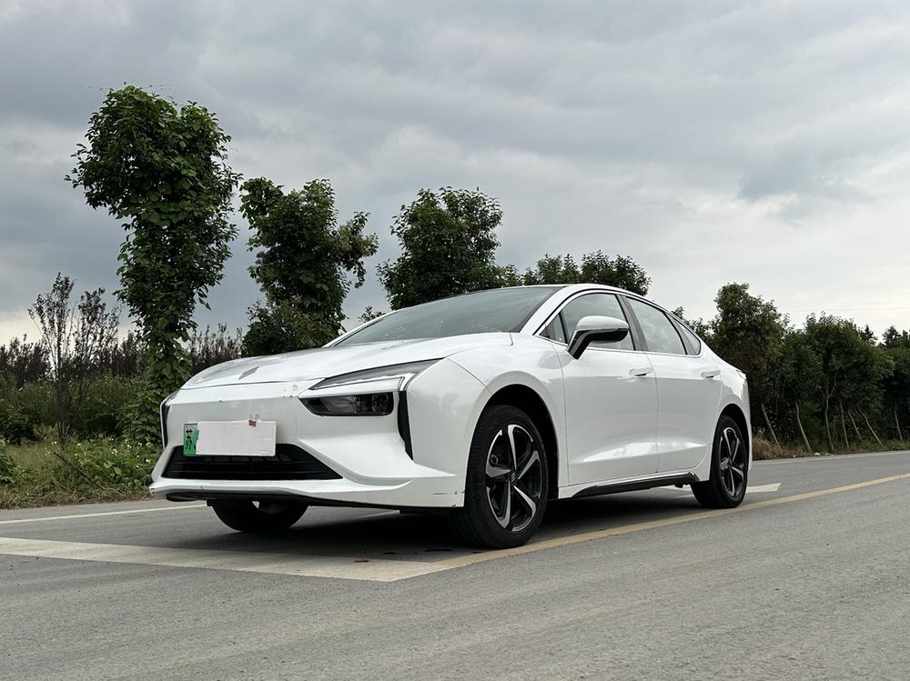 JMC EV Yi