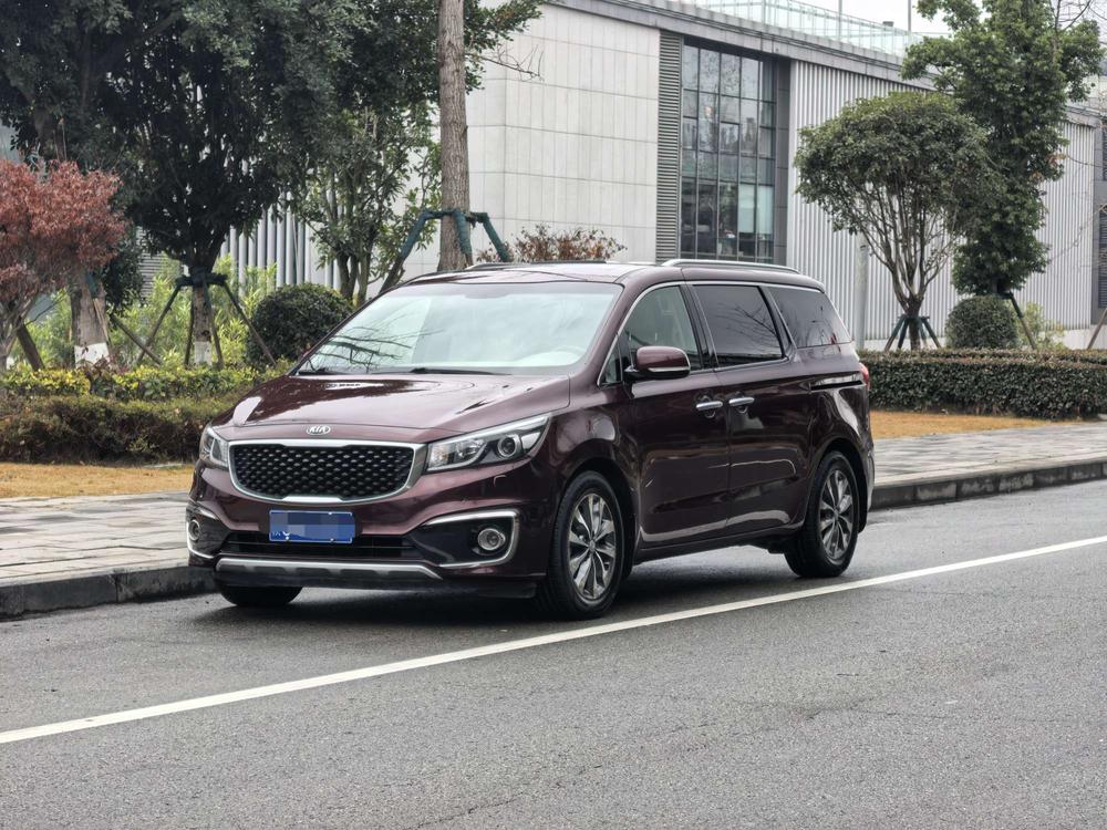 Kia Carnival (Import)
