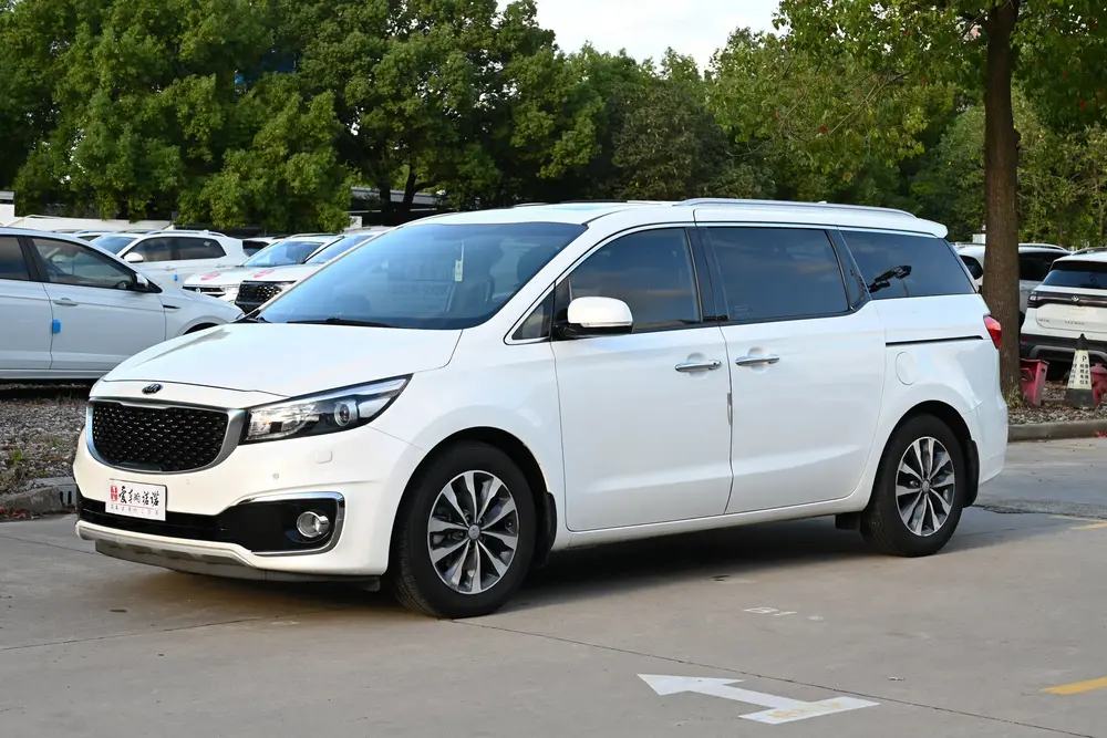 Kia Carnival (Import)