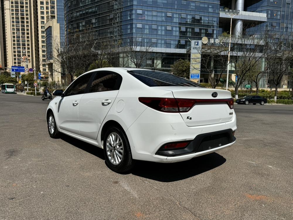 Kia Kia K2