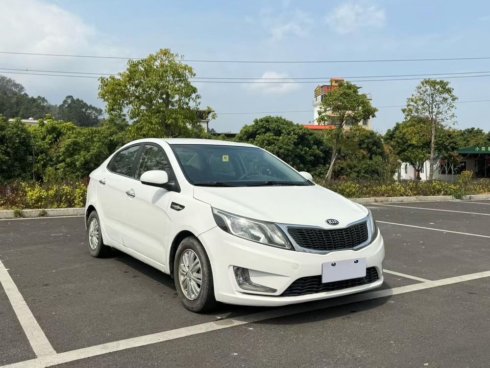 Kia Kia K2