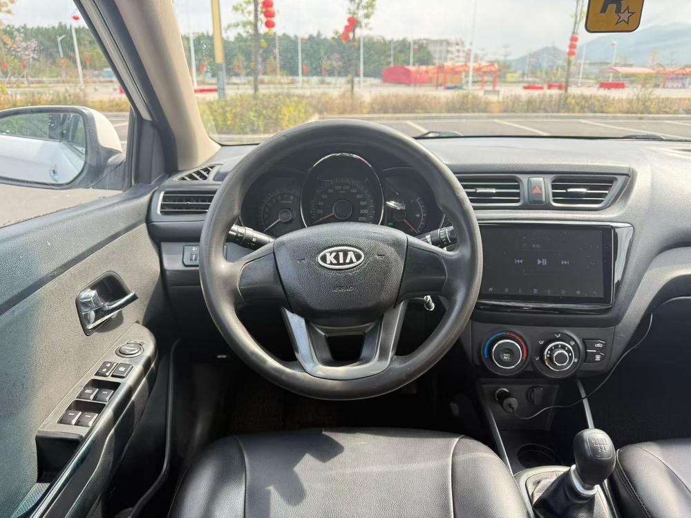 Kia Kia K2