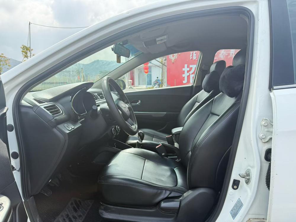 Kia Kia K2