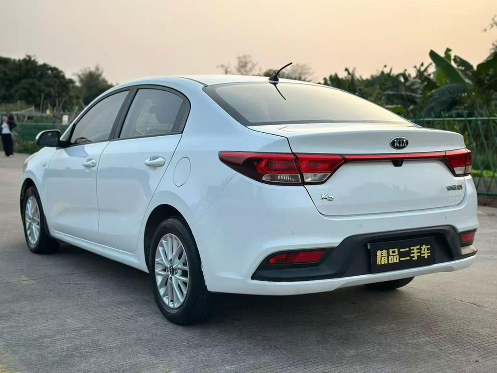 Kia Kia K2