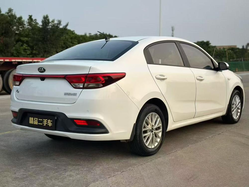 Kia Kia K2
