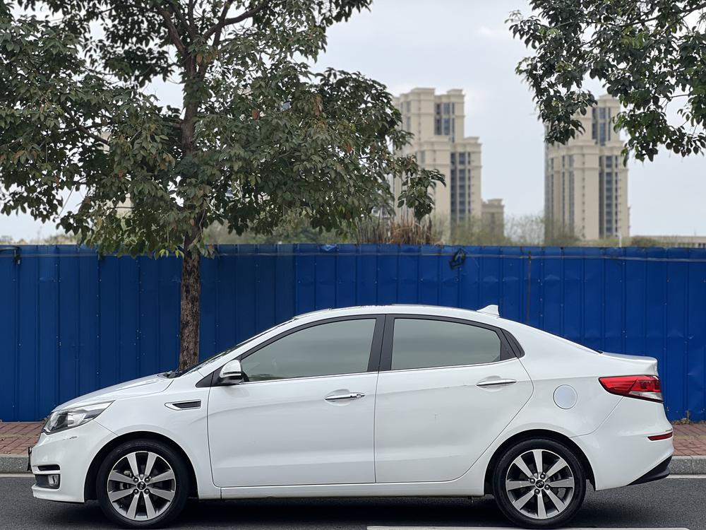 Kia Kia K2