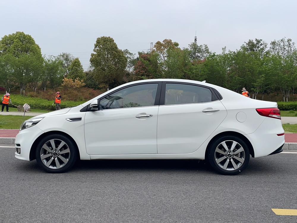 Kia Kia K2