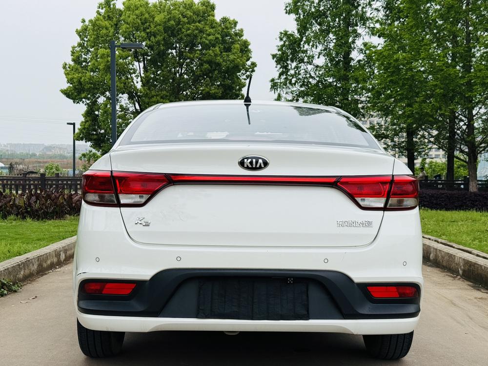Kia Kia K2