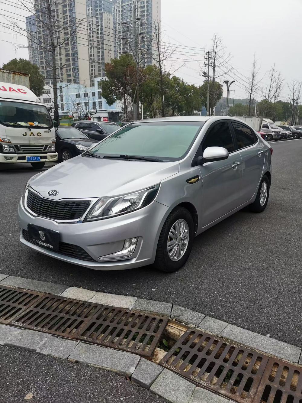 Kia Kia K2