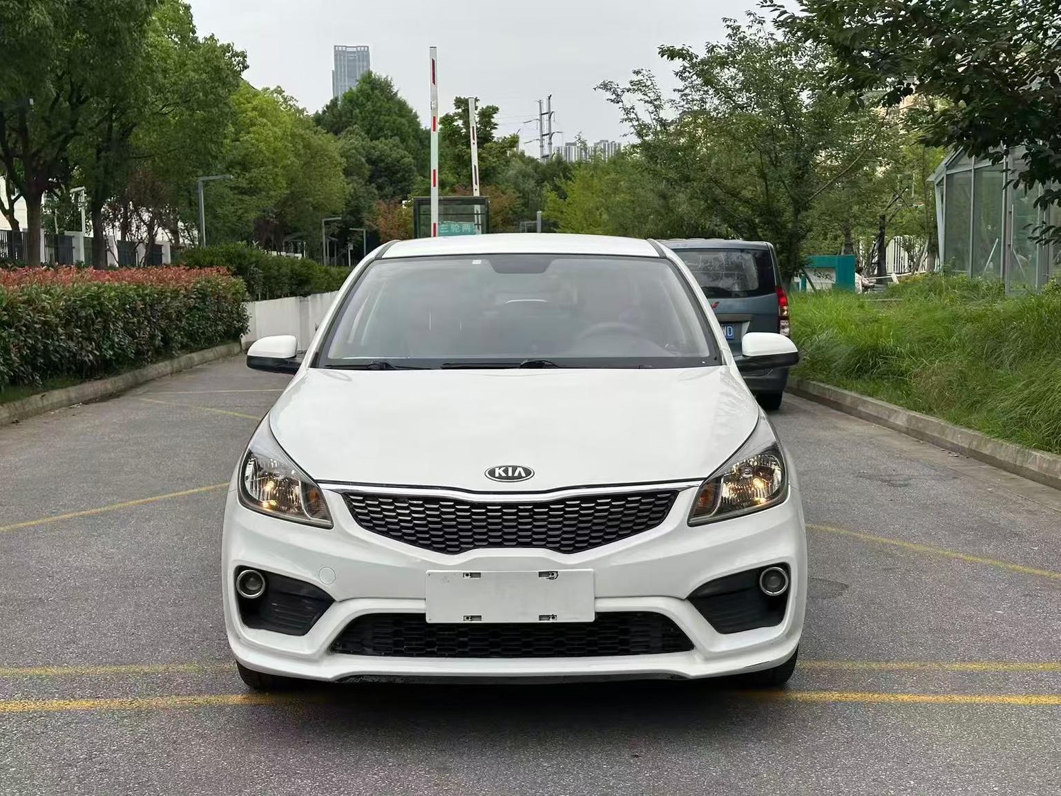 Kia Kia K2