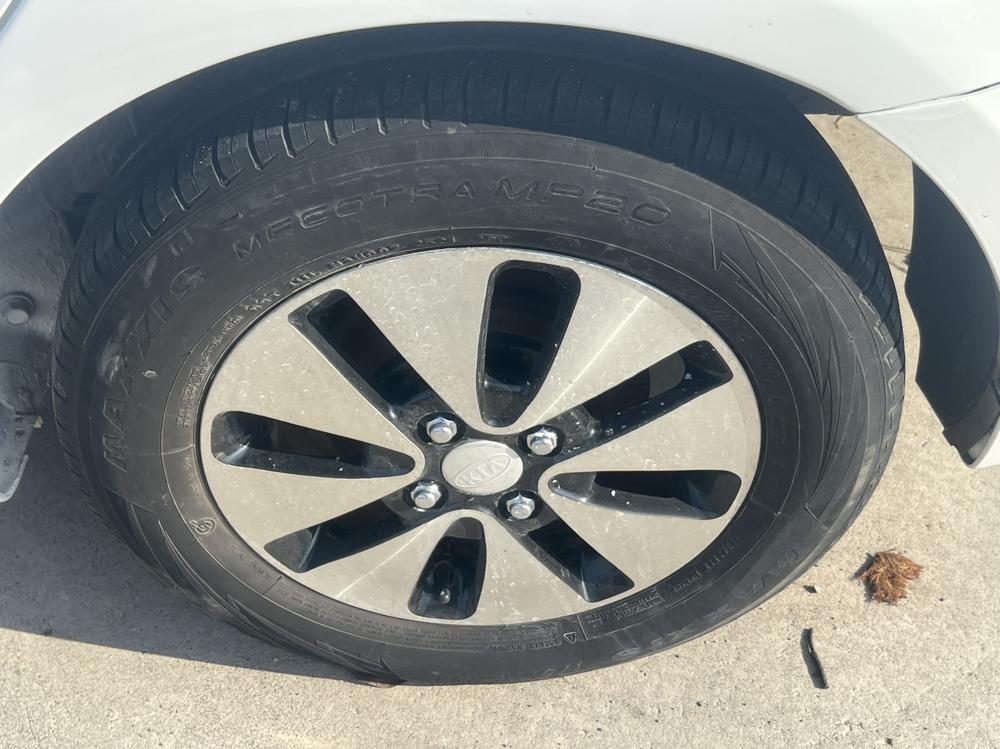 Kia Kia K2
