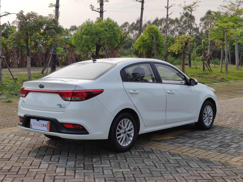 Kia Kia K2
