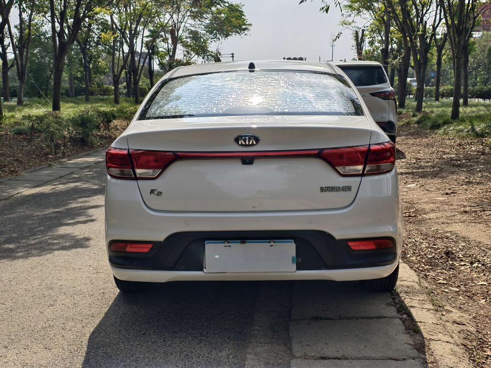 Kia Kia K2