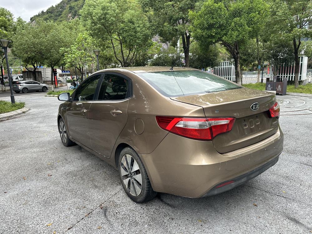 Kia Kia K2